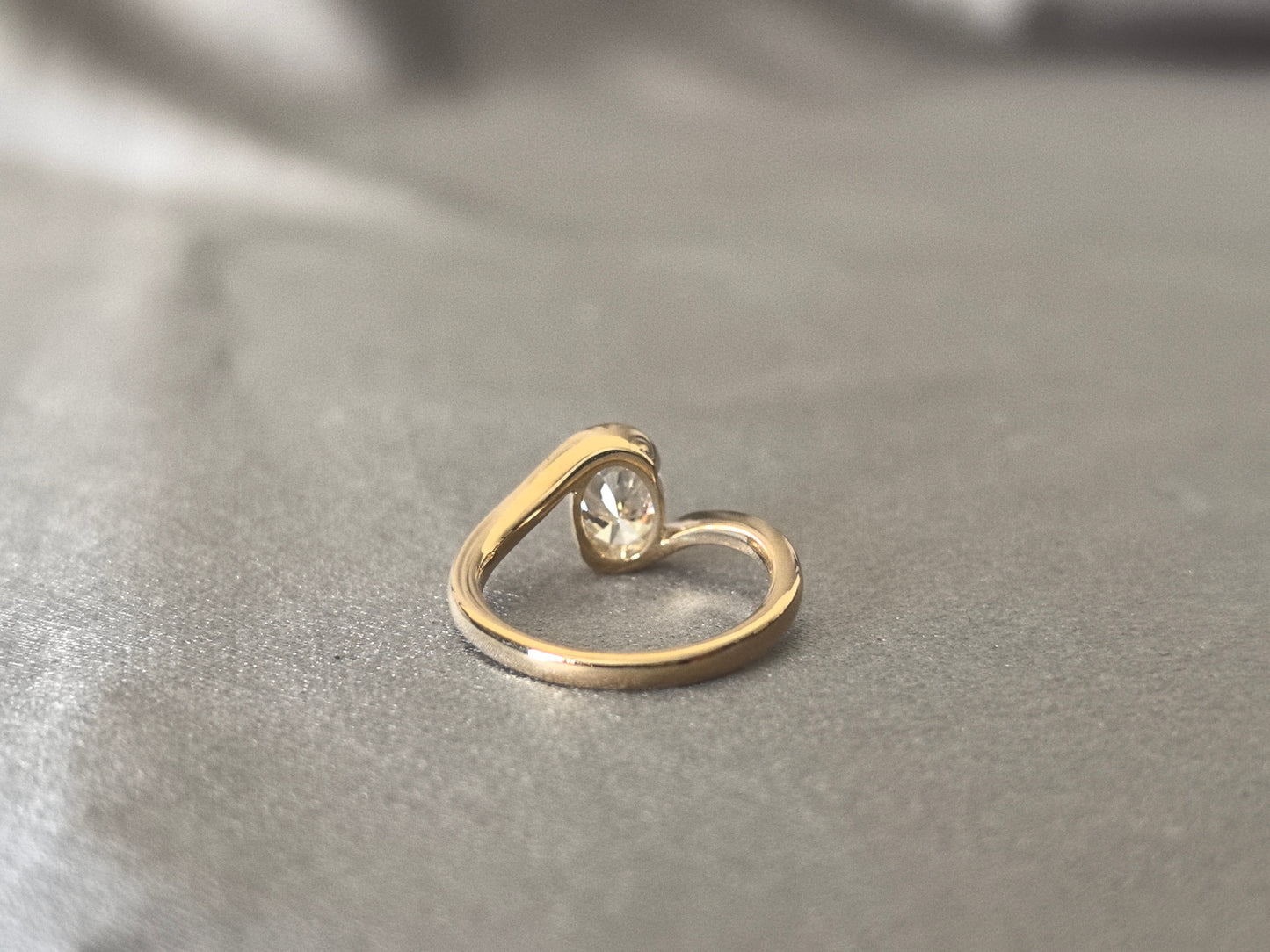 1-Carat Oval Lab-Grown Diamond Ring with Minimalist Wrap Shank