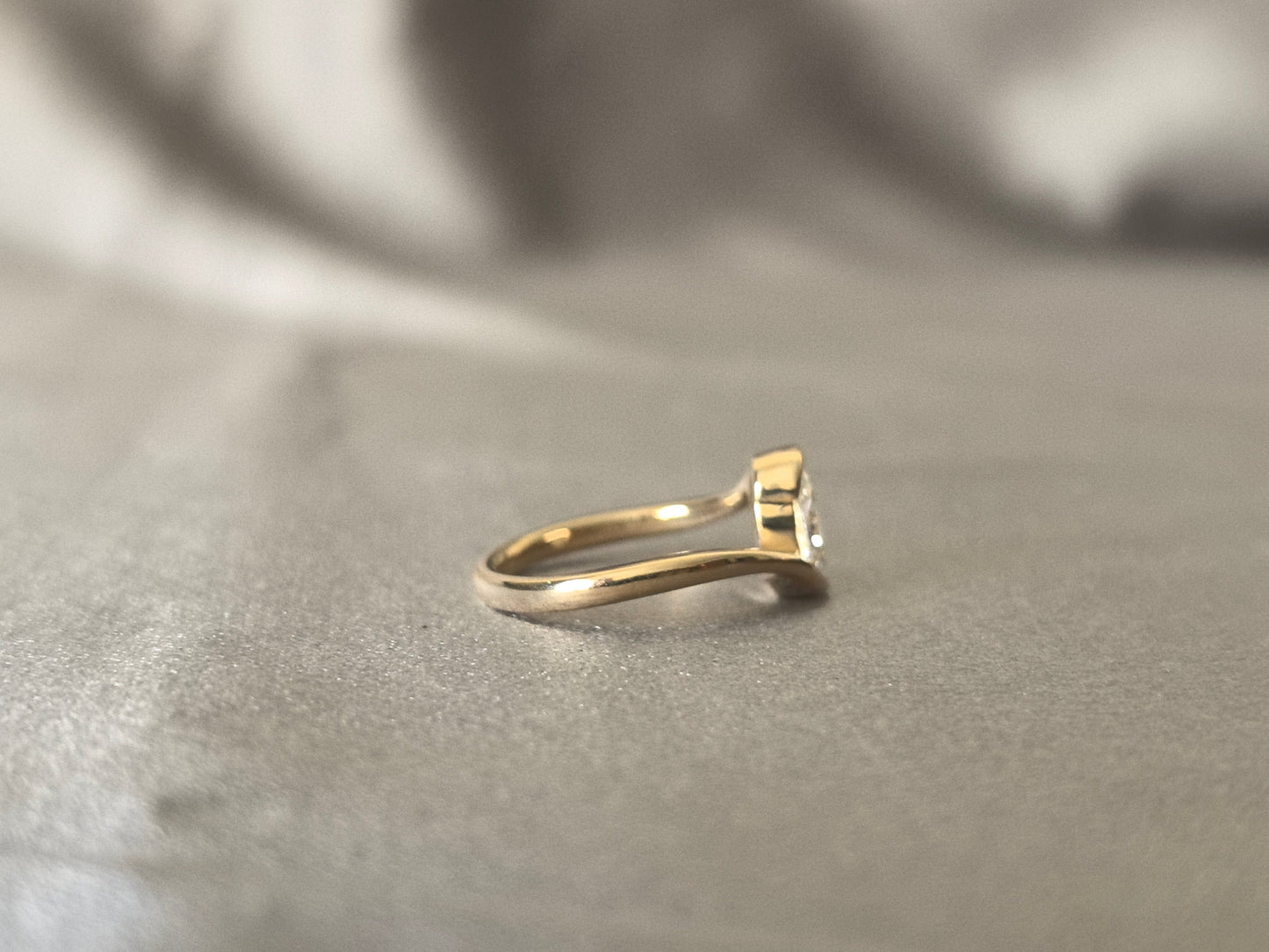 1-Carat Oval Lab-Grown Diamond Ring with Minimalist Wrap Shank