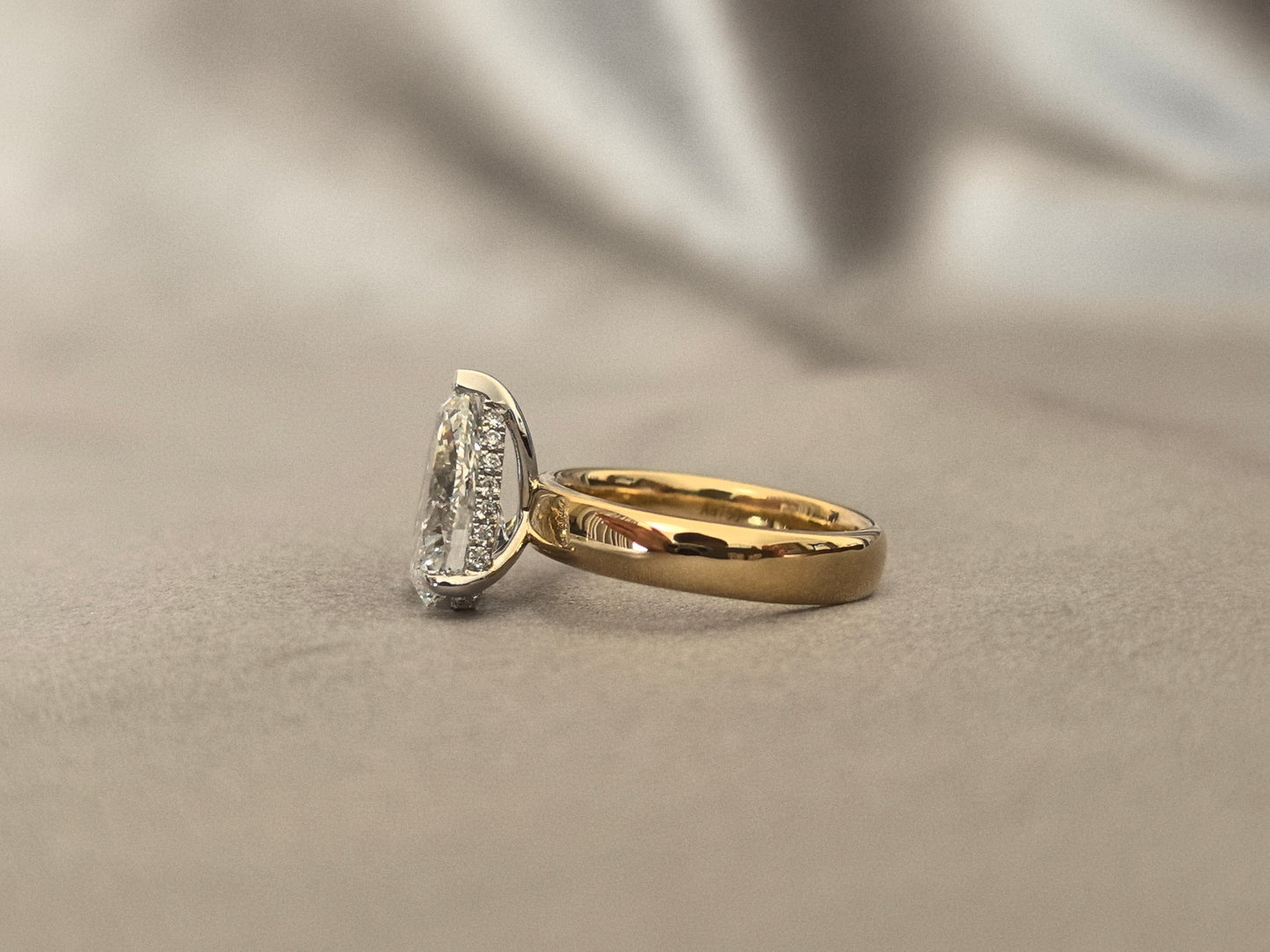 3.01 Carat Pear-Shaped Lab Diamond Wide Ring | 4mm Wide | 18k Gold | Lab-Grown DiamondsPear-Shaped Minimalist Pavé Ring | Elegant Teardrop Silhouette