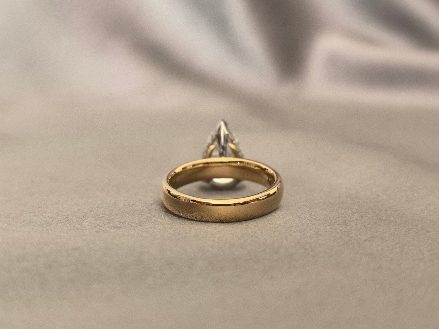 3.01 Carat Pear-Shaped Lab Diamond Wide Ring | 4mm Wide | 18k Gold | Lab-Grown DiamondsPear-Shaped Minimalist Pavé Ring | Elegant Teardrop Silhouette