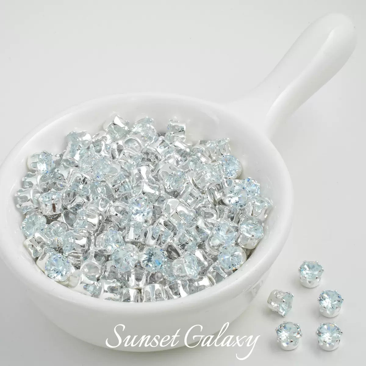 【A02】 50pcs 3mm Round Zircon Beads – Silver-Claw Rhinestones for DIY Handmade Jewelry