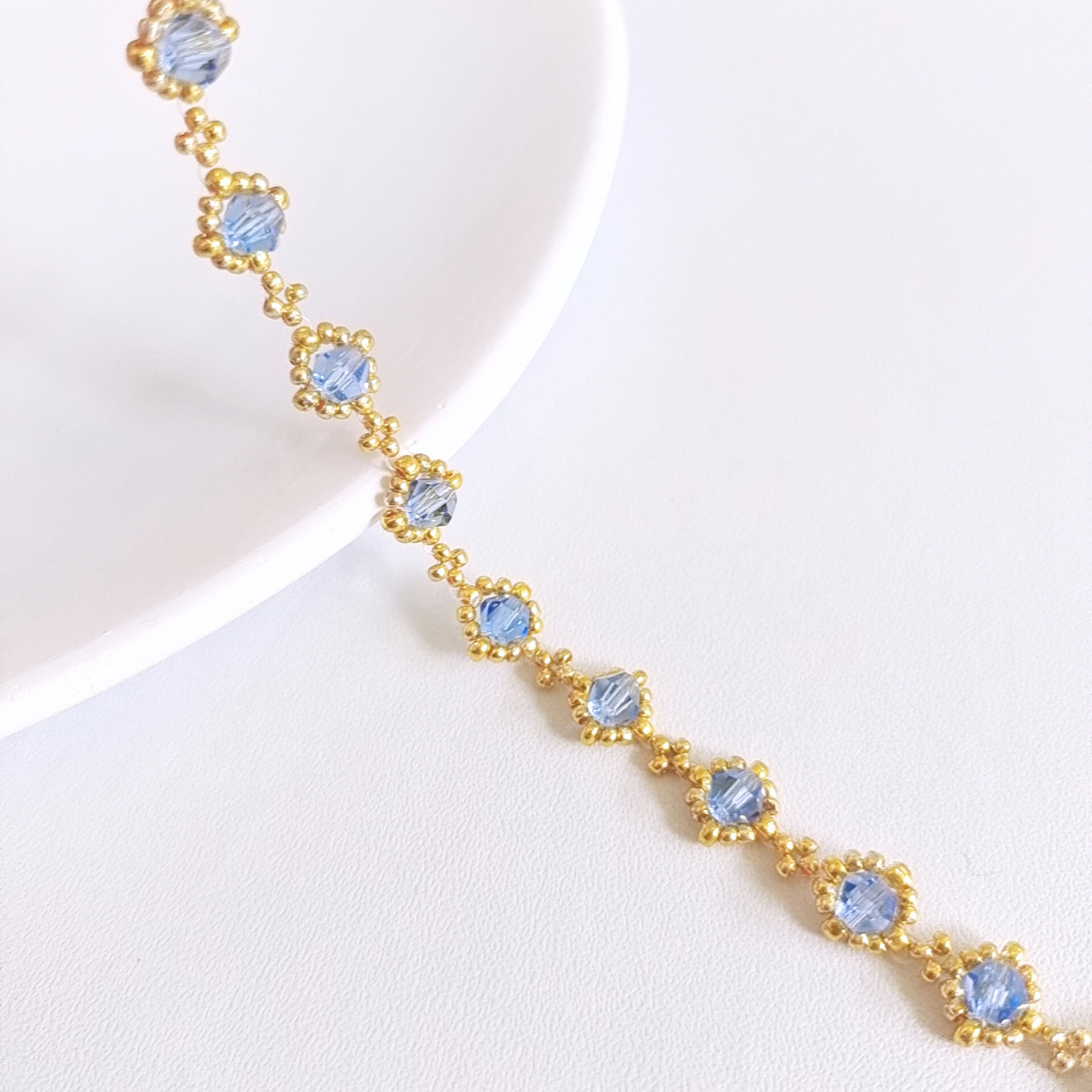 No.05 DIY Beaded Bracelet Kit – Light Purple 4mm Crystal Beads & 2mm Gold Seed Beads | Beginner-Friendly Craft Kit with Tools | Handmade Jewelry Gift for Her