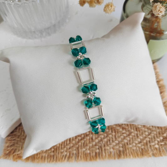 No.39 Firefly Forest Handmade Bracelet – Green Crystal, Silver Tube & Seed Beads