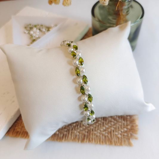 No.26 Handmade Bracelet – Green Amber with Olive Marquise Rhinestones & Pearls
