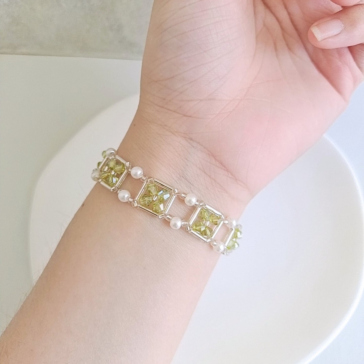 No.21 DIY Beaded Bracelet Olive Green Beads – Silver-Plated Seed Beads, Pearls & Tools | Easy Craft for Beginners，Best Gift for Mother's Day