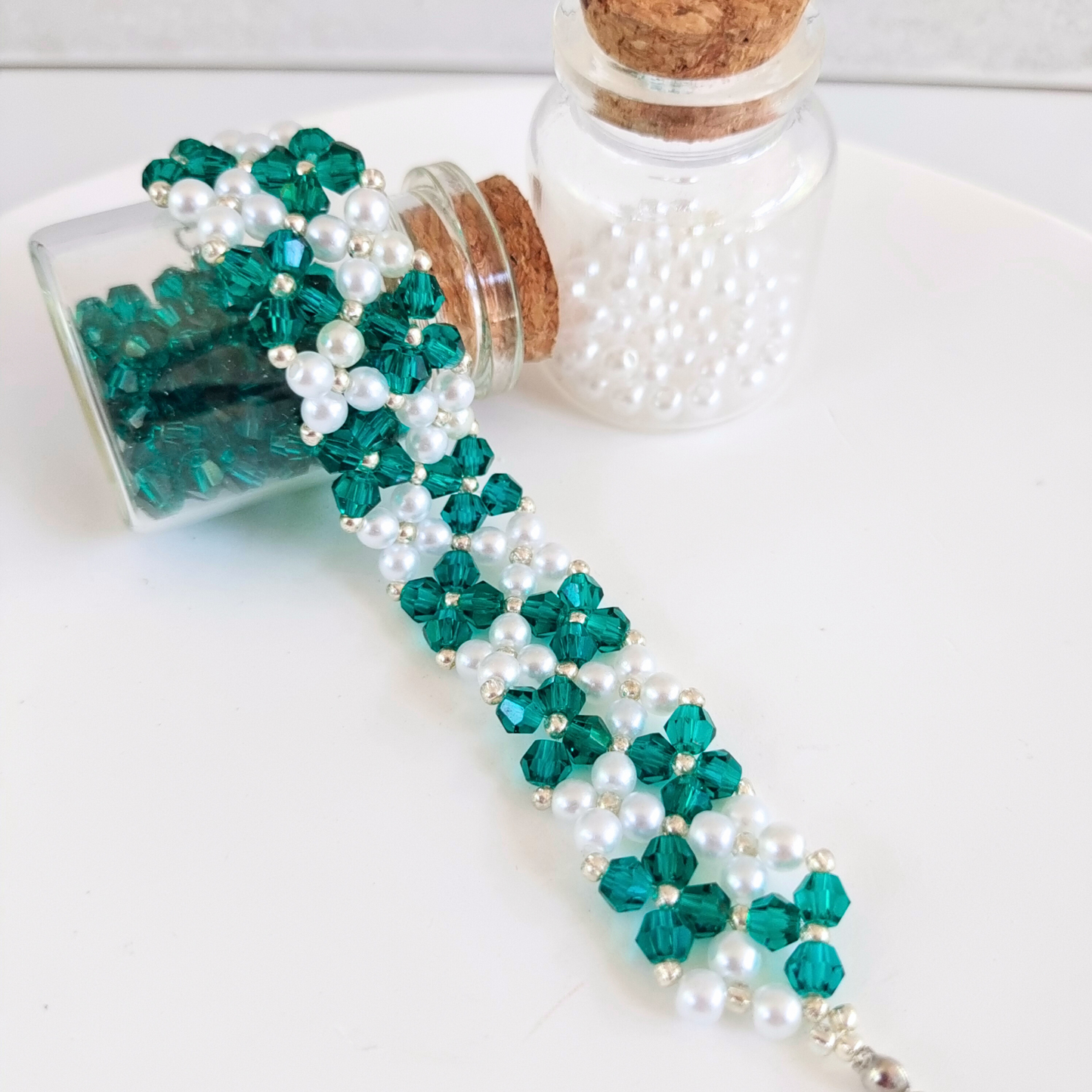 No.04 DIY Peacock-Inspired Beaded Bracelet– Green 4mm Crystal Diamond Beads, 4mm Pearls, Silver Seed Beads & Jewelry Findings | Craft Kit Beginner-Friendly Craft Gift for Her