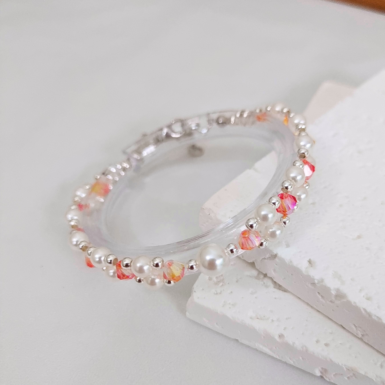 No.44 Handmade DIY Bracelet Kit – Pearl & Crystal Bicone Beads for Crafting