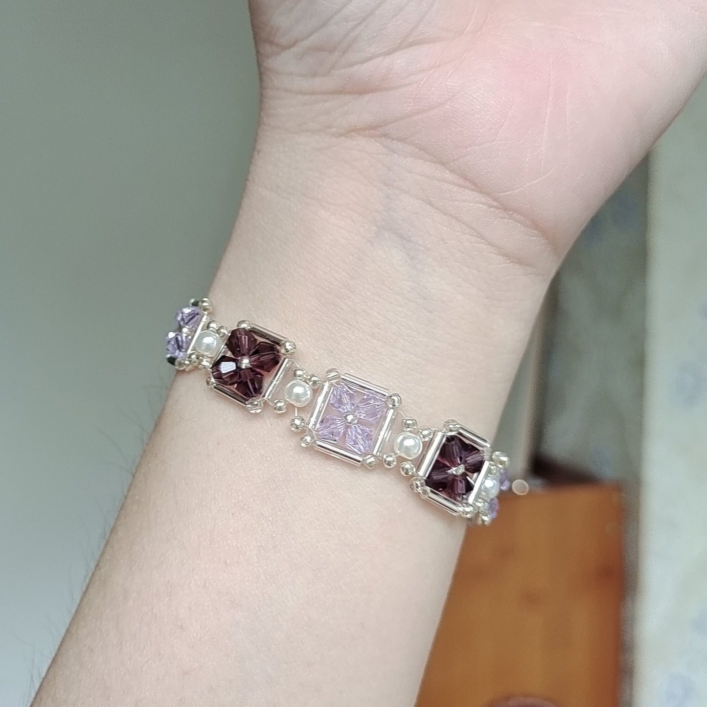 No.40 Beaded Bracelet Purple Grape Beads – 4mm Purple Diamond Beads, Pearls & Silver Seed Beads – DIY Jewelry Making Set for Beginners – Gift for Her