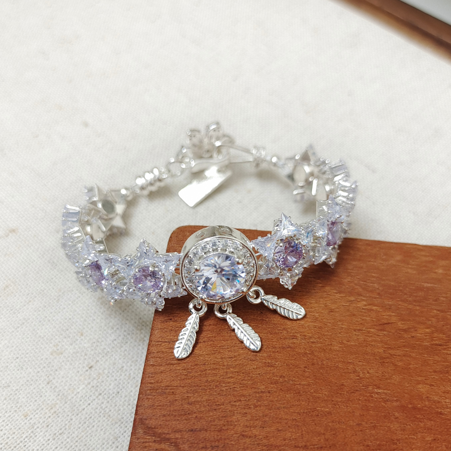 No.33 Purple Dreamcatcher Handmade Bracelet with Sakura Clasp – Finished Jewelry