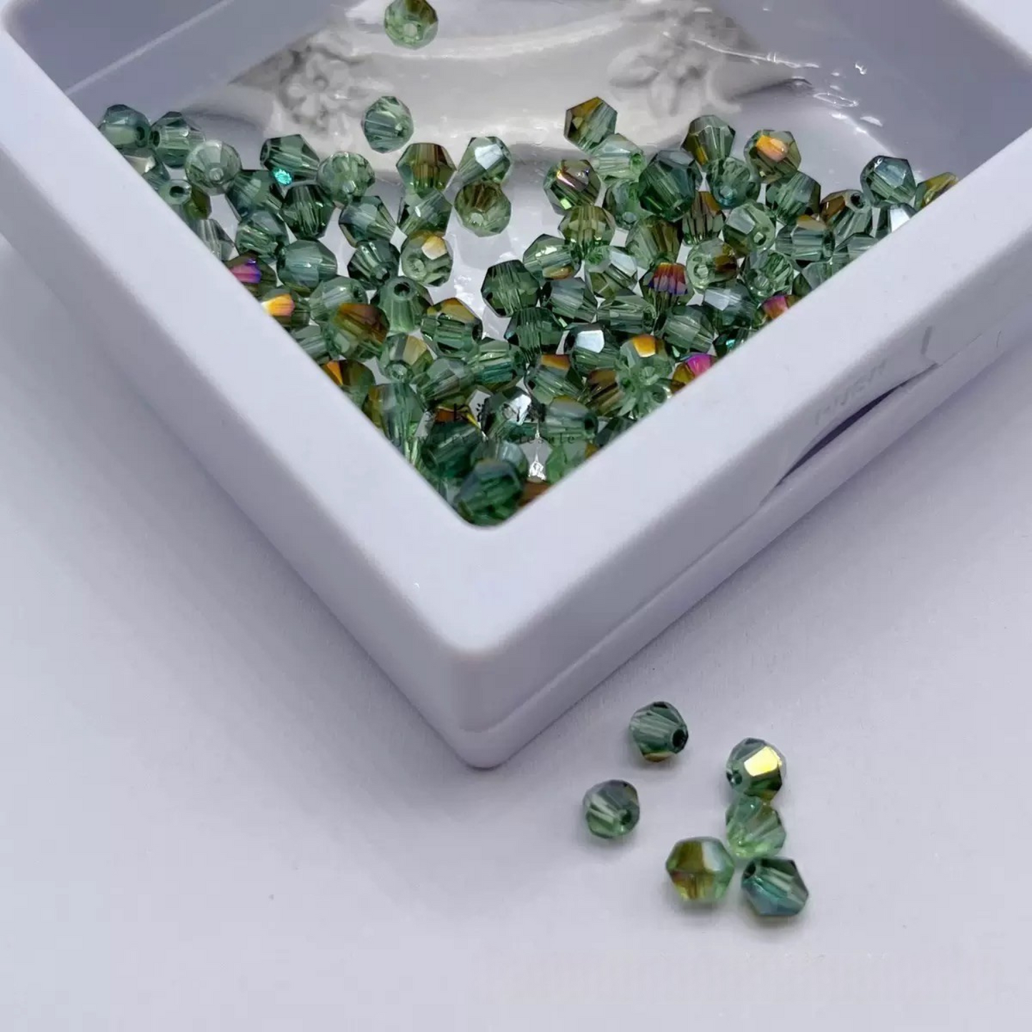 【L01】80 pcs 4mm AB Coated Diamond Glass Beads – DIY Crystal Jewelry Making Kit