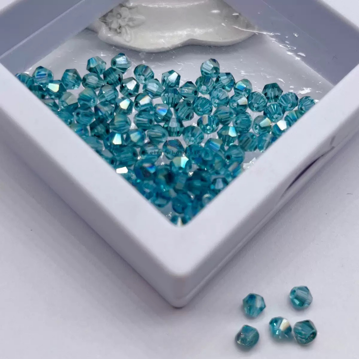 【L01】80 pcs 4mm AB Coated Diamond Glass Beads – DIY Crystal Jewelry Making Kit