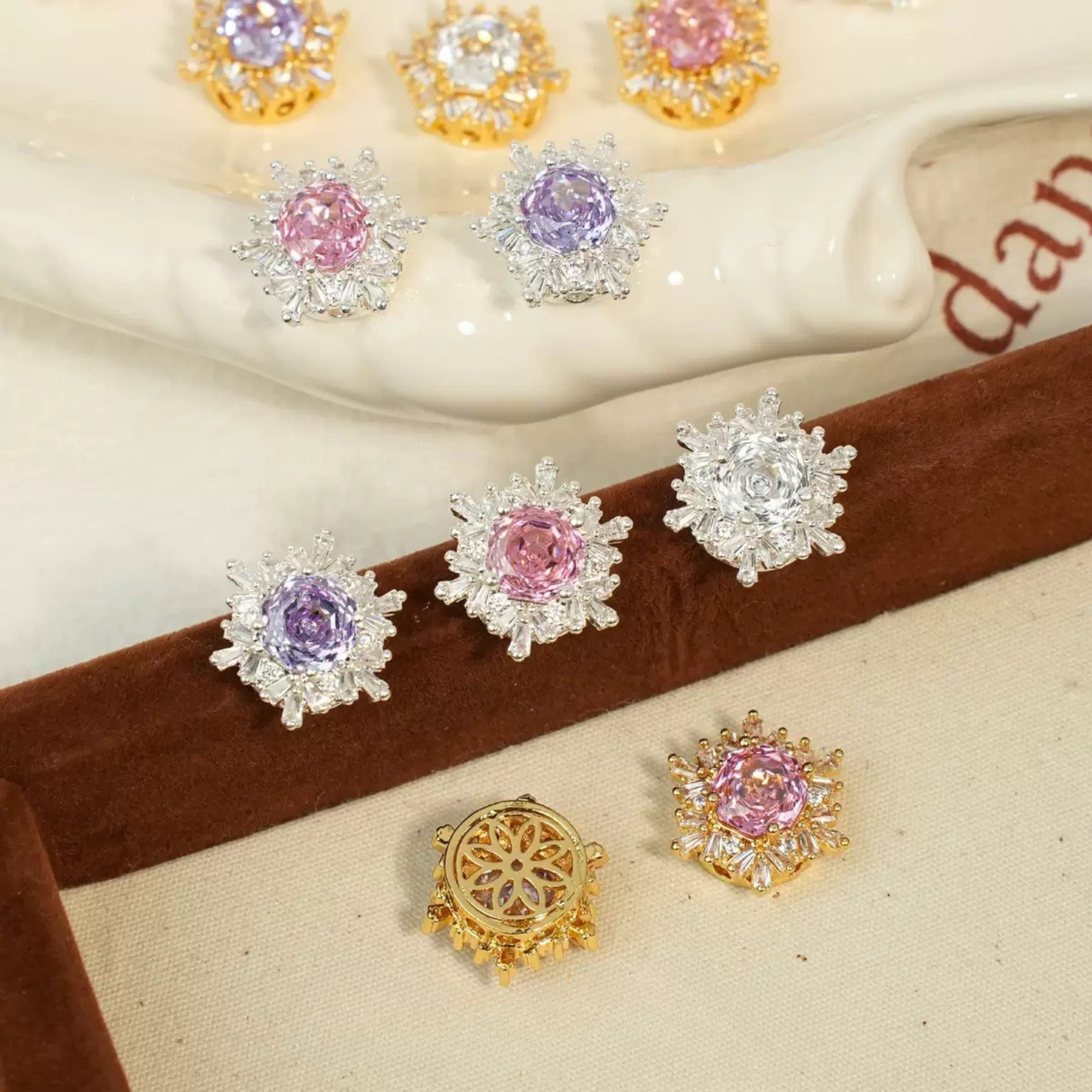 【S02】13*13mm High-Color Zircon Snowflake Charm – Rose Cut Full Pavé CZ Bead for DIY Jewelry (9×18mm)