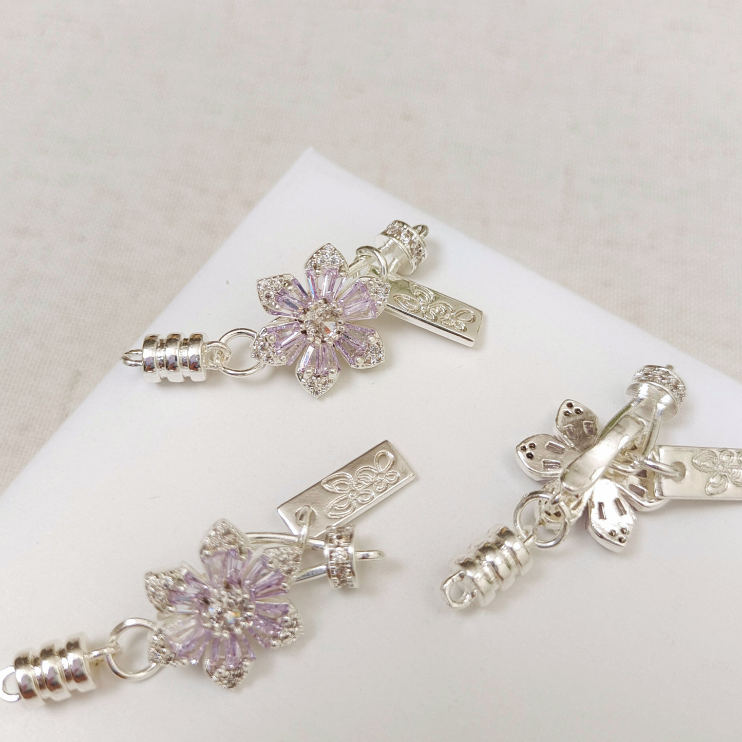 【B12】1PCS Sakura-Shaped Light Purple Zircon Clasp – DIY Jewelry Connector