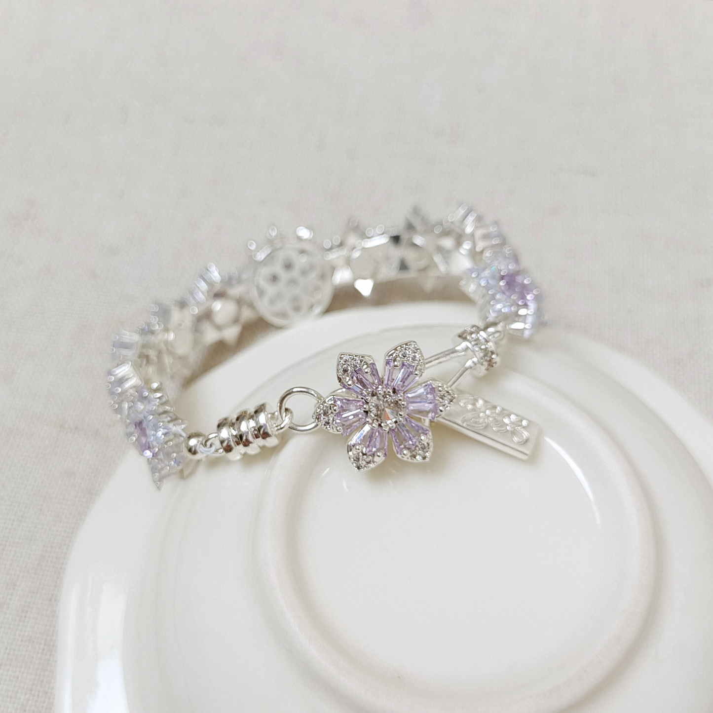 No.33 Purple Dreamcatcher Handmade Bracelet with Sakura Clasp – Finished Jewelry