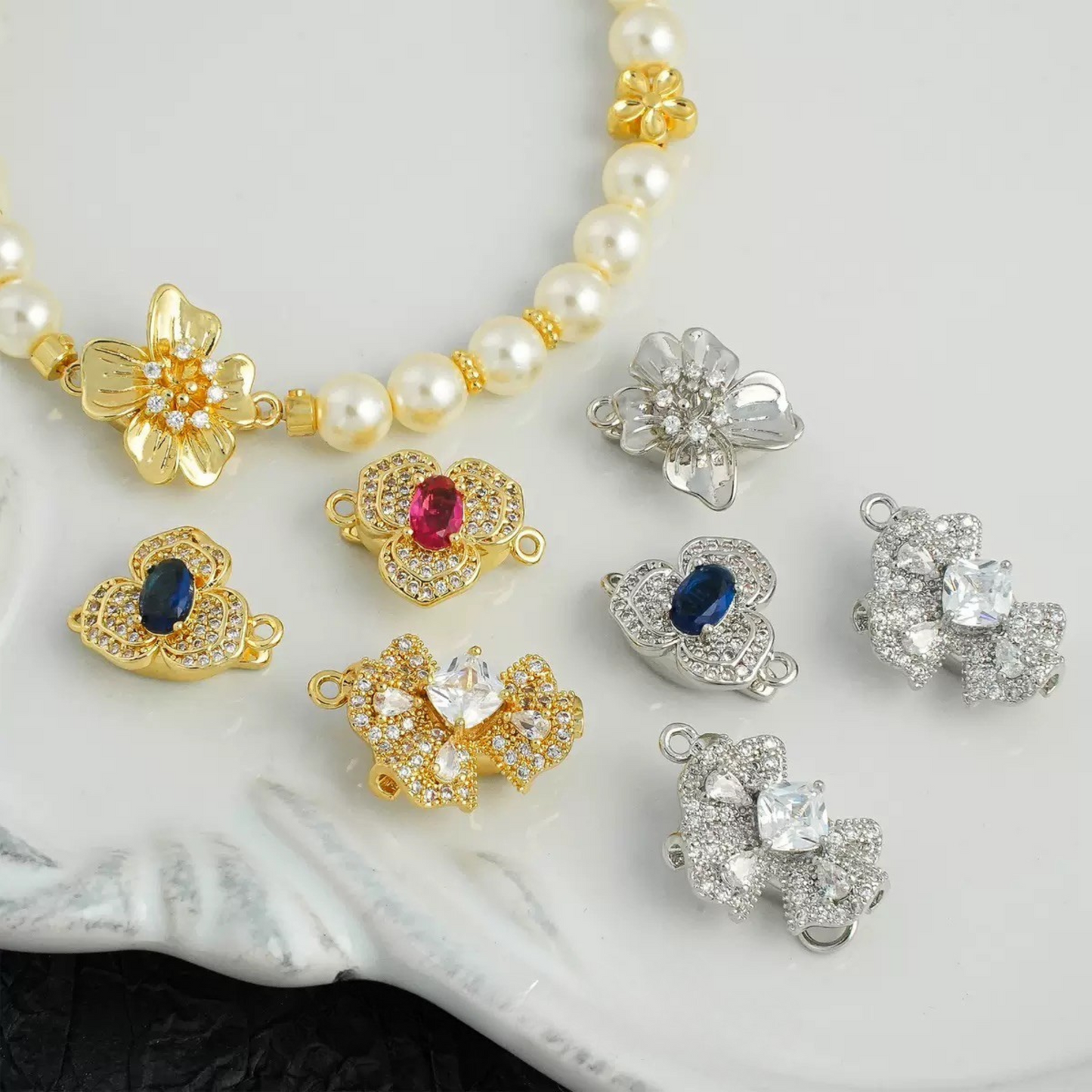 【B10】1P Three-Petal Flower Yuanbao Clasp – 18K Gold/Silver Plated with Cubic Zirconia, DIY Jewelry Connector Bead