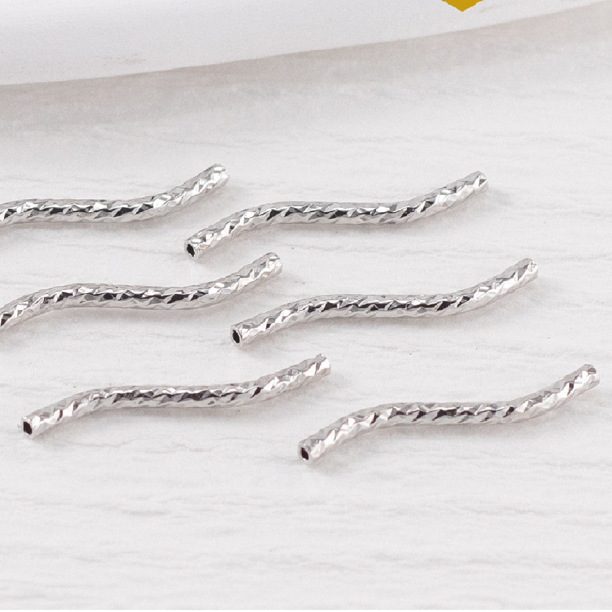 50pcs Plated S Shape Textured Curved Tube Bar Beads