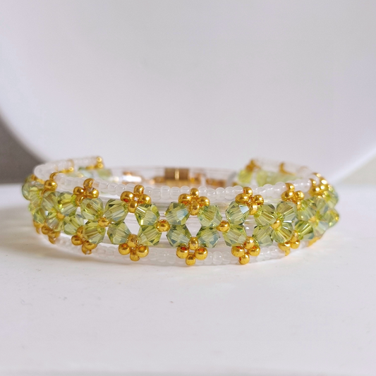 No.30 Handmade Beaded Bracelet Kit – Olive Green Diamond Beads, White Seed Beads – DIY Jewelry Making Set for Beginners – Gift for Her
