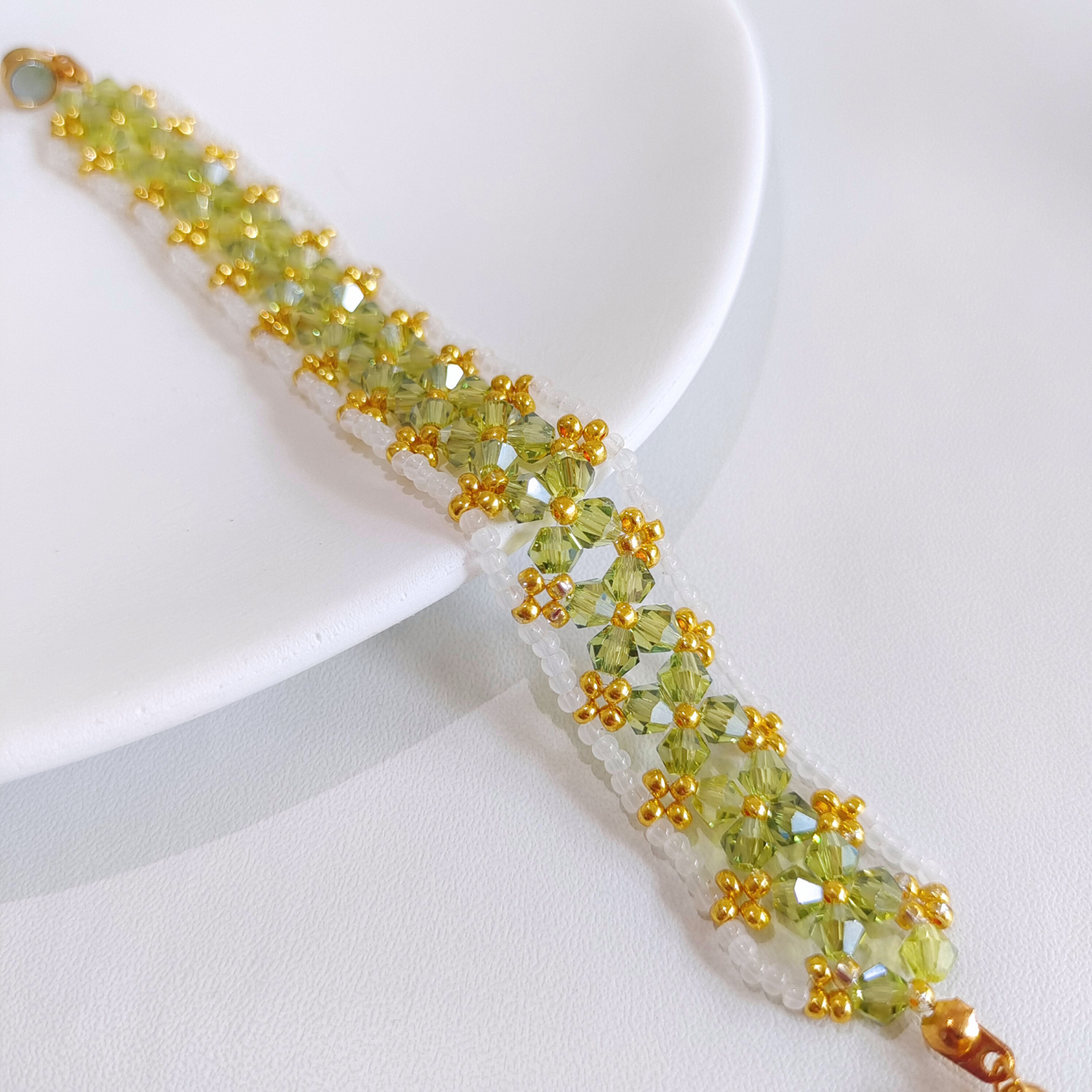 No.30 Handmade Beaded Bracelet Kit – Olive Green Diamond Beads, White Seed Beads – DIY Jewelry Making Set for Beginners – Gift for Her