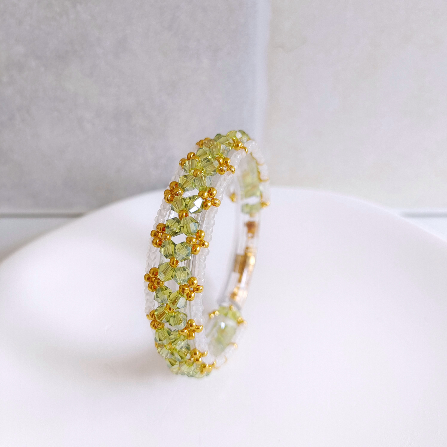 No.30 Handmade Beaded Bracelet Kit – Olive Green Diamond Beads, White Seed Beads – DIY Jewelry Making Set for Beginners – Gift for Her