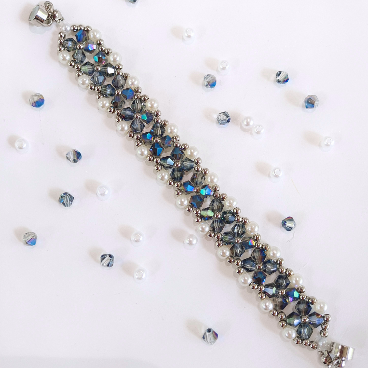 No.07 Handmade Beaded Bracelet Kit - 4mm Diamond Beads, 2.5mm Silver Seed Beads, 3mm & 4mm Pearls - DIY Craft Kit for Beginners