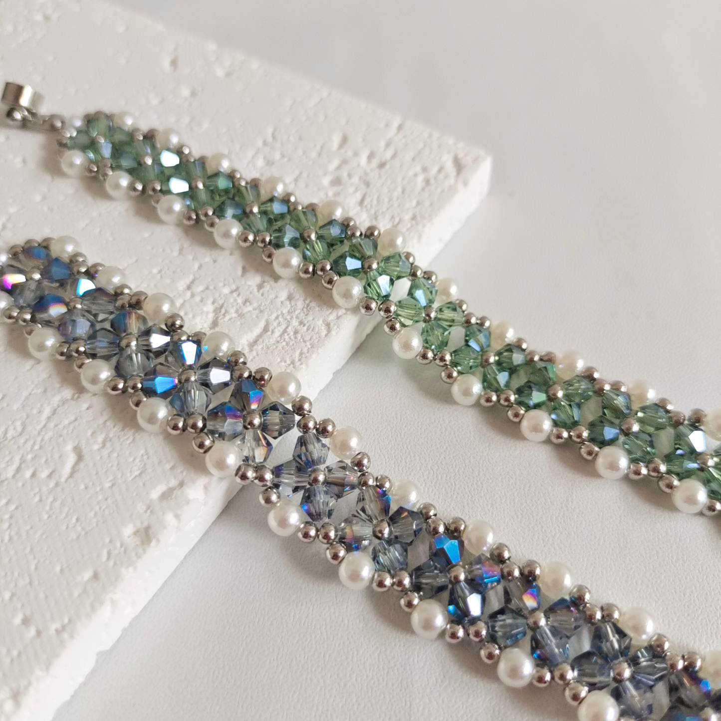 No.07 Handmade Beaded Bracelet Kit - 4mm Diamond Beads, 2.5mm Silver Seed Beads, 3mm & 4mm Pearls - DIY Craft Kit for Beginners