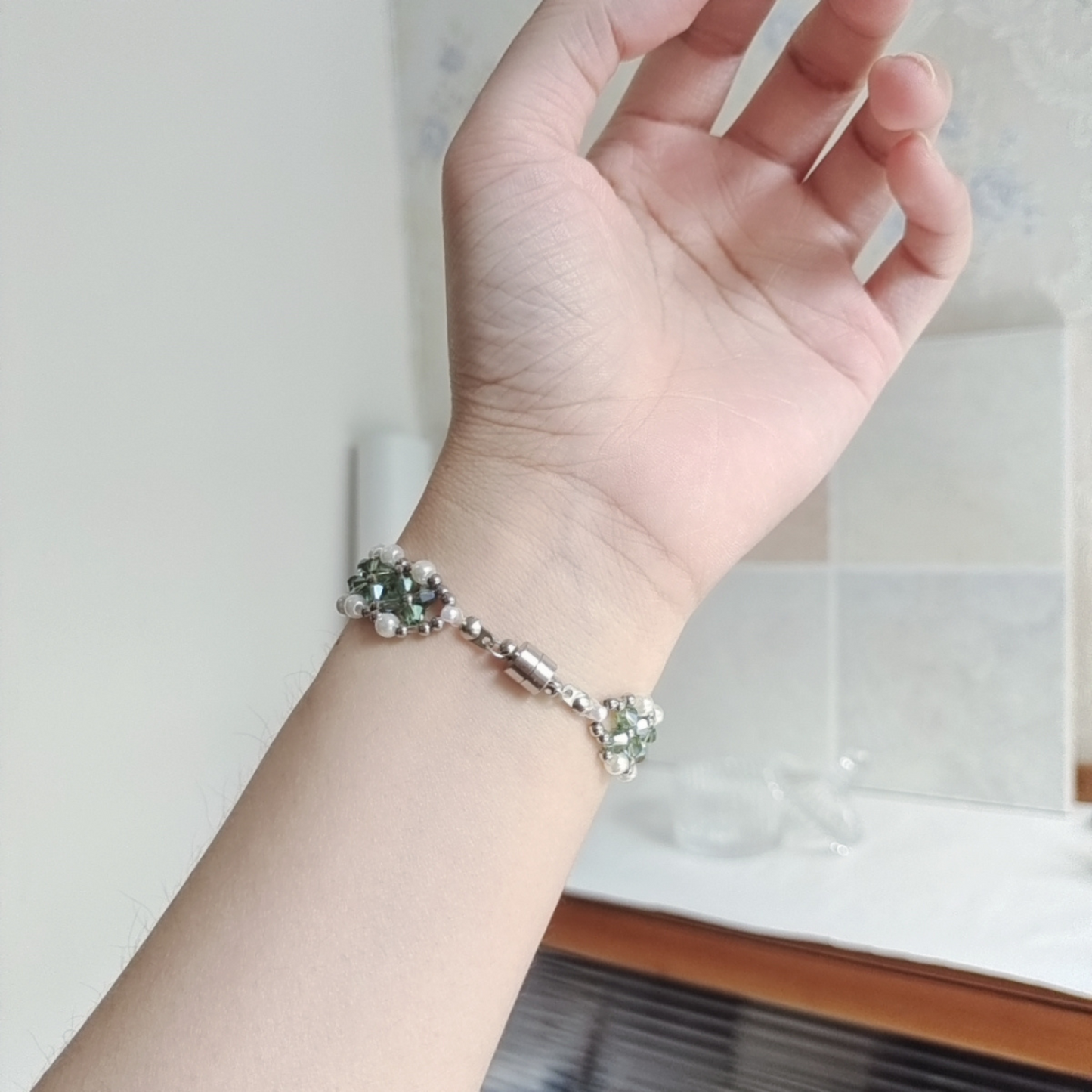 No.07 Handmade Beaded Bracelet Kit - 4mm Diamond Beads, 2.5mm Silver Seed Beads, 3mm & 4mm Pearls - DIY Craft Kit for Beginners