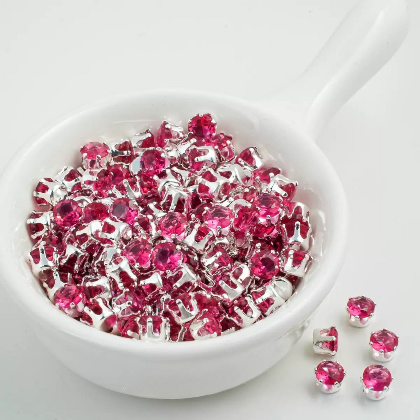 【A06】 5mm Round Zircon Beads – 50pcs Silver-Claw Rhinestones for DIY Handmade Jewelry