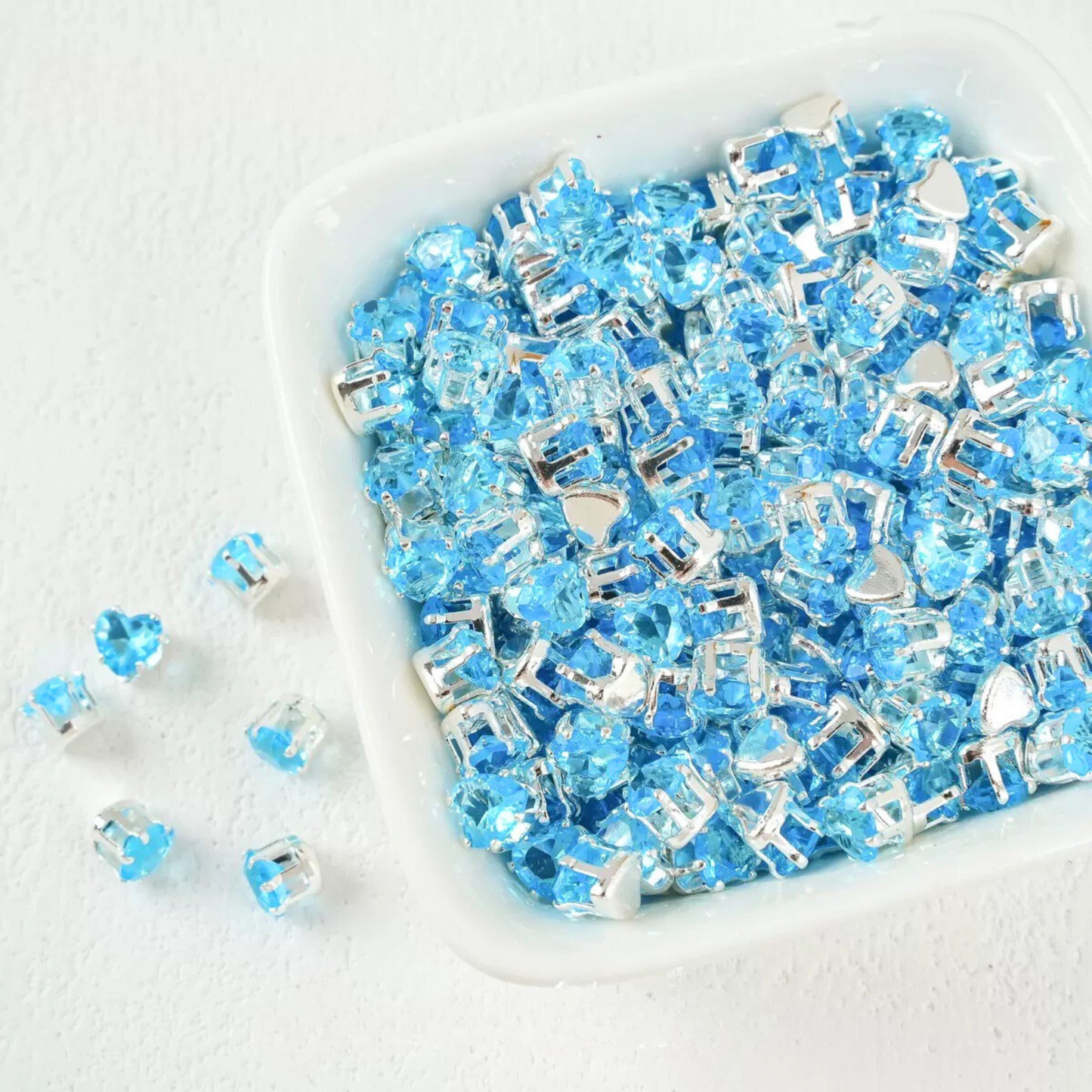 【A19】50pcs Heart Zircon Beads – 5x5mm Silver-Claw DIY Spacer for Handmade Jewelry