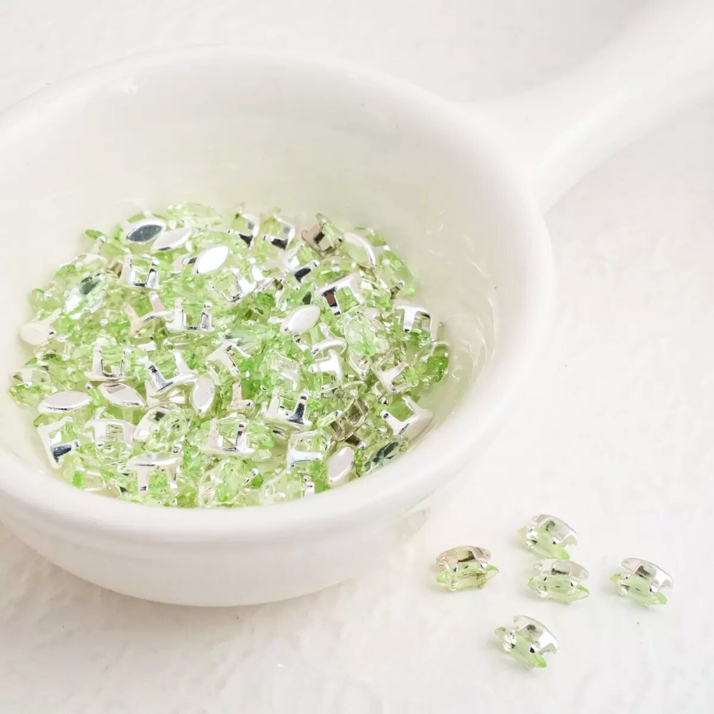 【A13】50pcs Marquise Zircon Spacer Beads – 3x6mm Silver-Claw DIY Jewelry Supplies