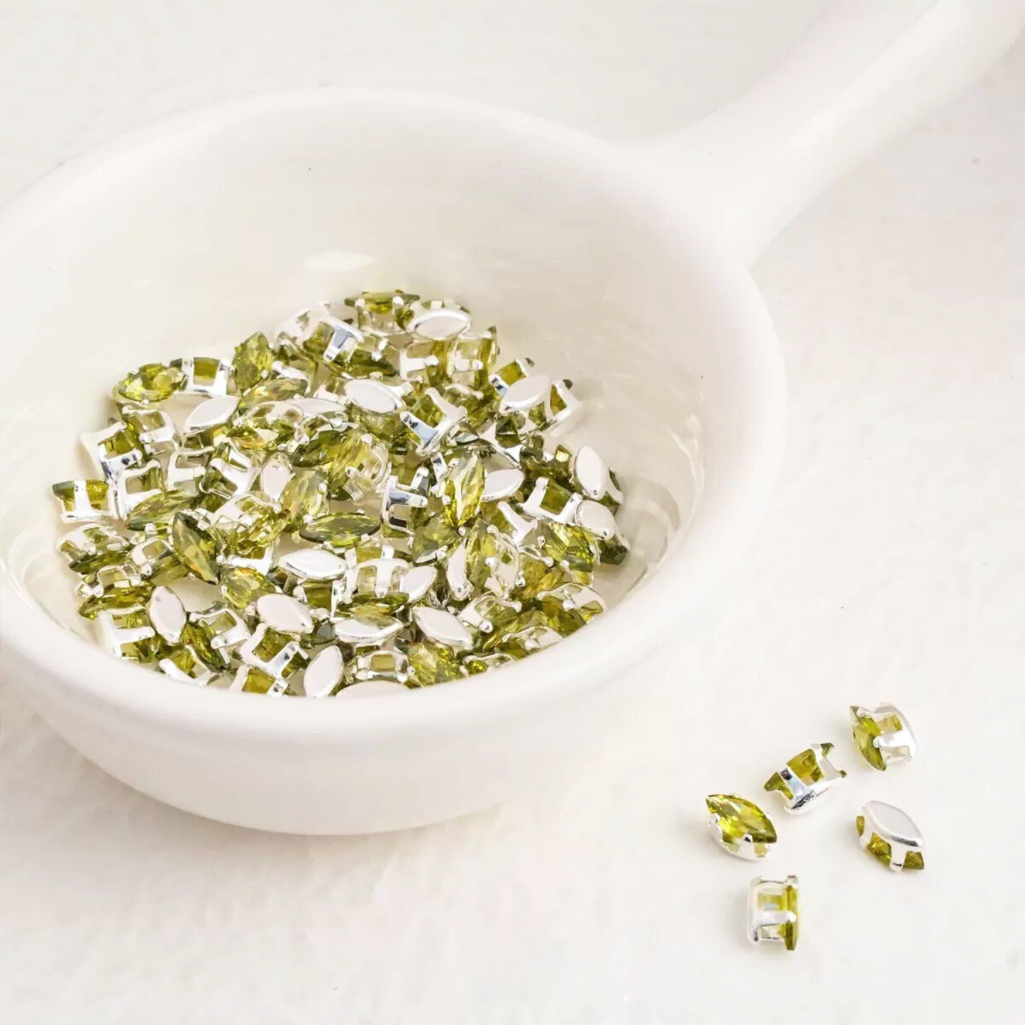 【A13】50pcs Marquise Zircon Spacer Beads – 3x6mm Silver-Claw DIY Jewelry Supplies