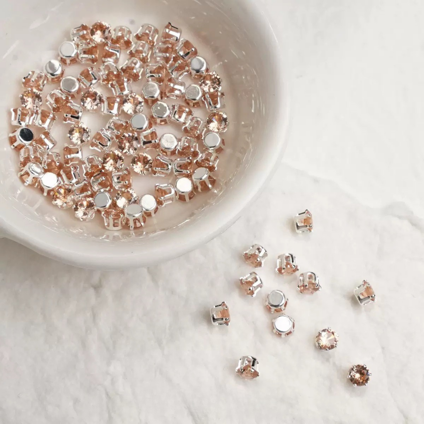 【A04】 50pcs 4mm Round Zircon Beads – Silver-Claw Rhinestones for DIY Handmade Jewelry