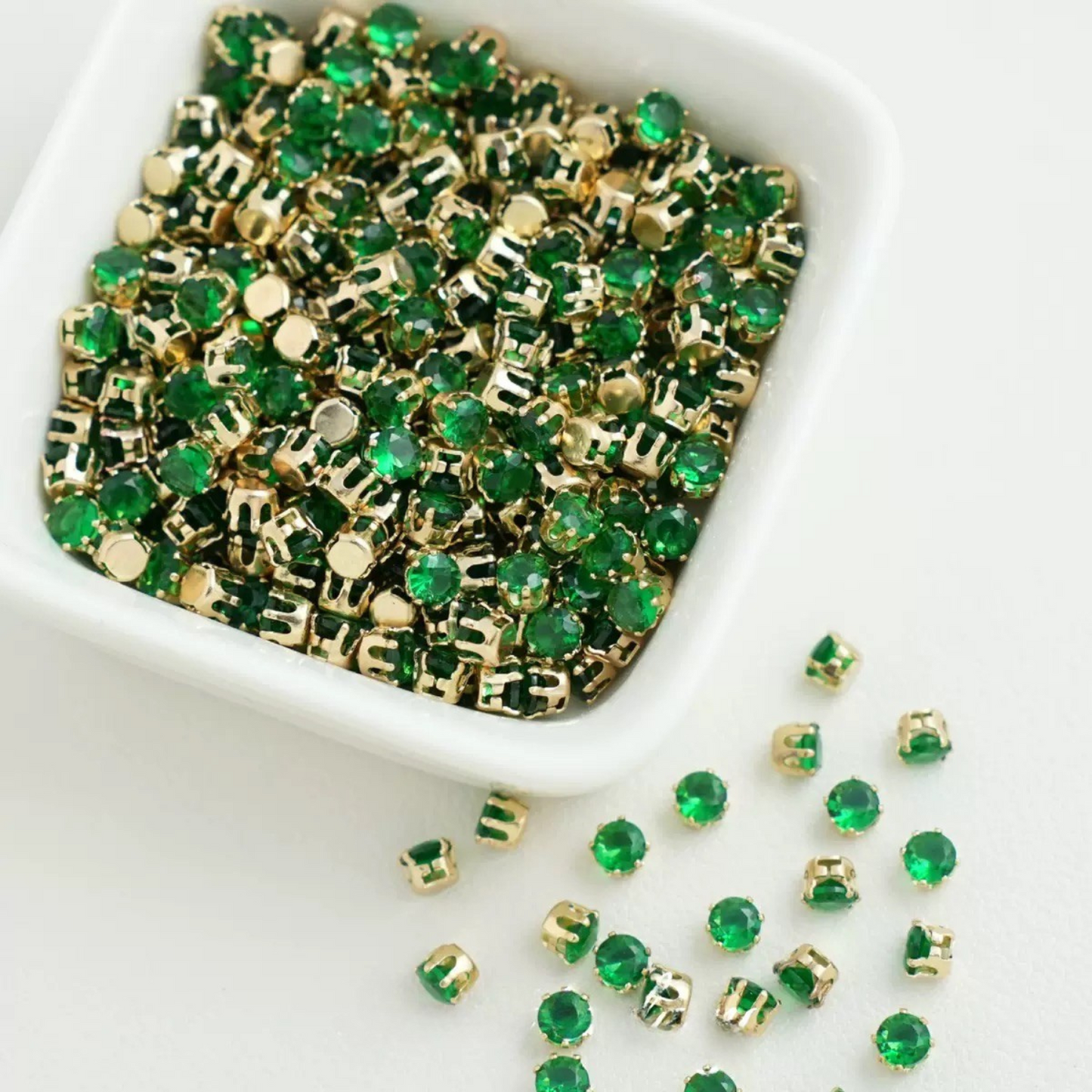 【A03】50pcs 4mm Round Zircon Beads – Gold-Claw Rhinestones for DIY Handmade Jewelry