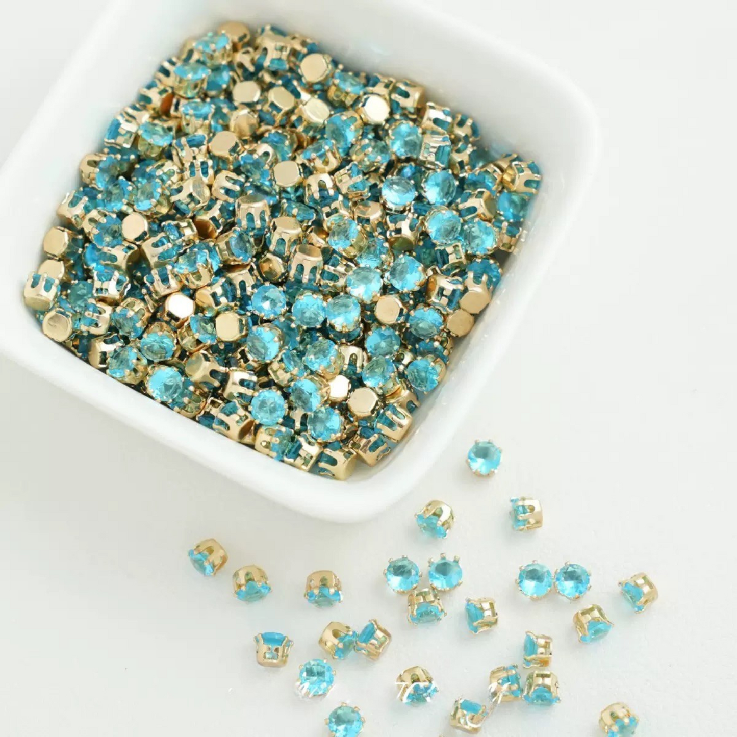 【A03】50pcs 4mm Round Zircon Beads – Gold-Claw Rhinestones for DIY Handmade Jewelry