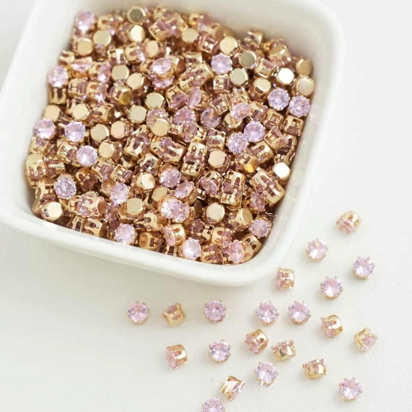 【A03】50pcs 4mm Round Zircon Beads – Gold-Claw Rhinestones for DIY Handmade Jewelry