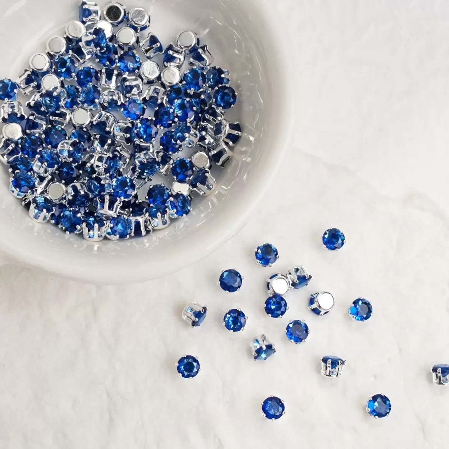 【A04】 50pcs 4mm Round Zircon Beads – Silver-Claw Rhinestones for DIY Handmade Jewelry