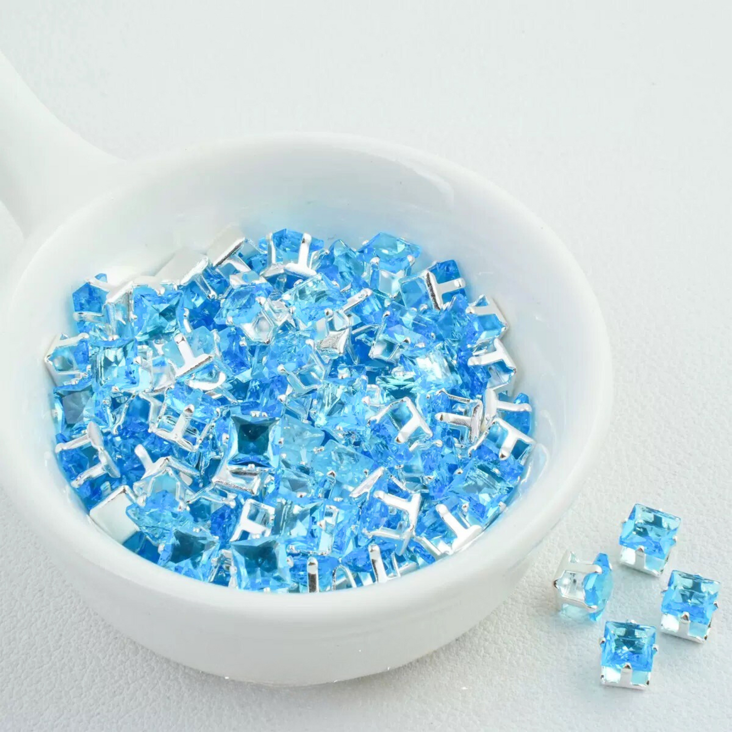 【A11】50pcs Square Zircon Beads – 5x5mm Silver-Claw DIY Spacer for Handmade Jewelry
