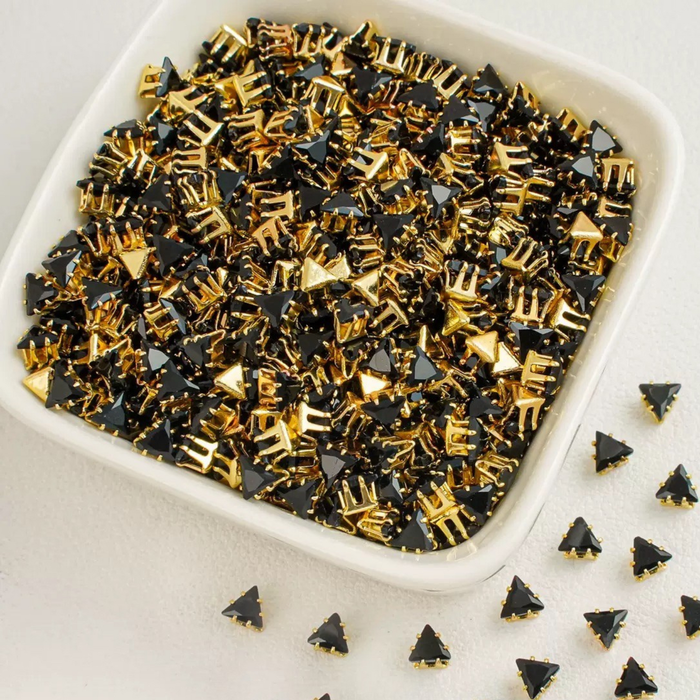 【A16】50pcs Triangle Zircon Beads – 4mm Gold-Claw DIY Spacer for Handmade Jewelry