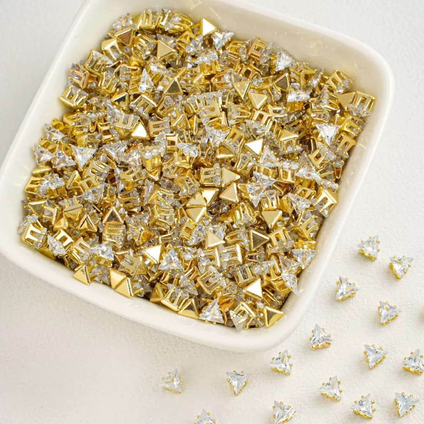 【A16】50pcs Triangle Zircon Beads – 4mm Gold-Claw DIY Spacer for Handmade Jewelry