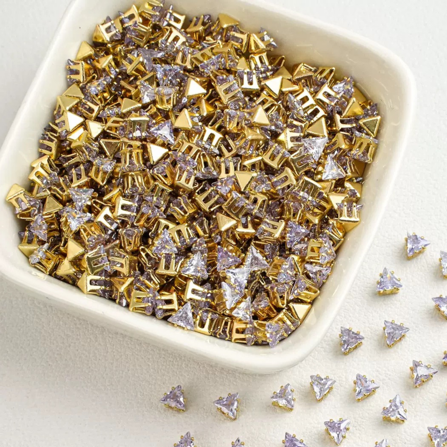 【A16】50pcs Triangle Zircon Beads – 4mm Gold-Claw DIY Spacer for Handmade Jewelry