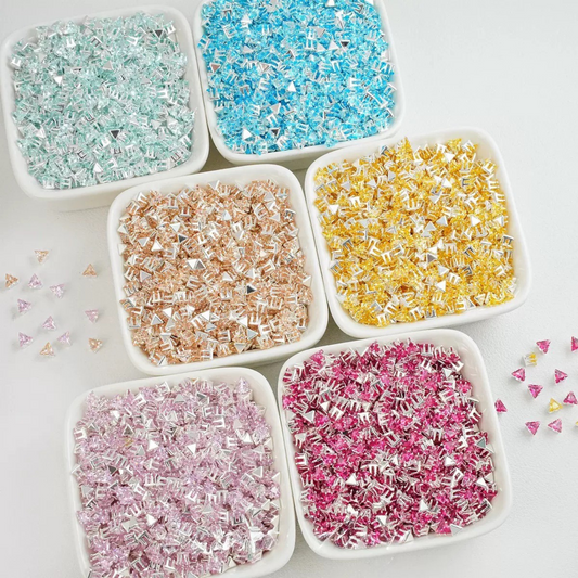 【A17】50pcs Triangle Zircon Beads – 4mm Silver-Claw DIY Spacer for Handmade Jewelry