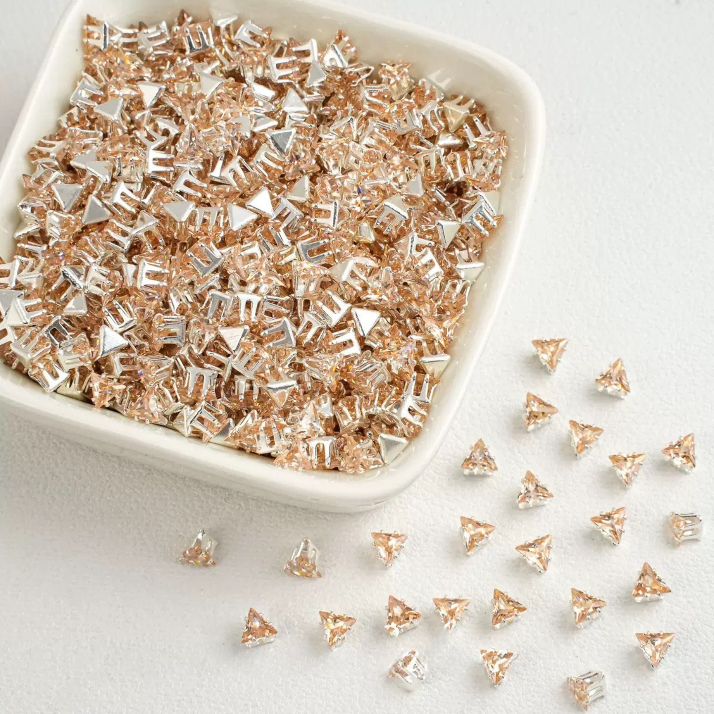 【A17】50pcs Triangle Zircon Beads – 4mm Silver-Claw DIY Spacer for Handmade Jewelry