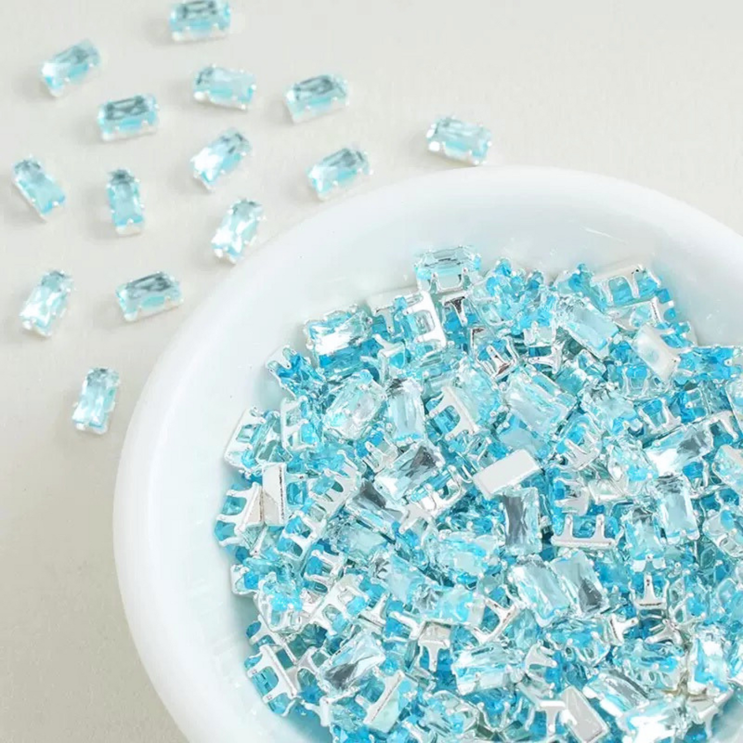 【A20】50pcs Rectangle Zircon Spacer Beads – 3x6mm Silver-Claw for DIY Handmade Jewelry
